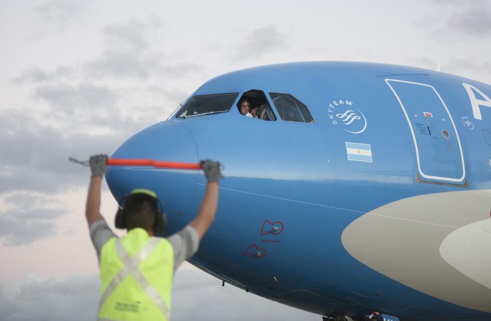 Partió un nuevo vuelo hacia China en busca de un millón de dosis de la vacuna Sinopharm