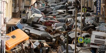 Impactantes imágenes del fenómeno meteorológico apocalíptico que afecta a Valencia. Foto: EFE.