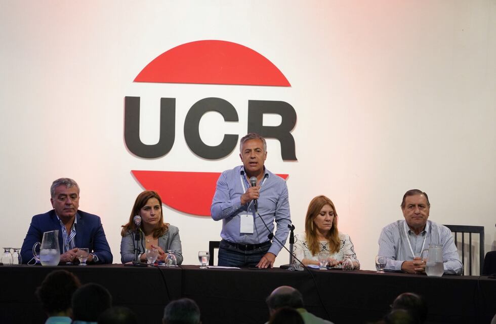 Alfredo Cornejo se despidió de la presidencia de la UCR nacional con un mensaje de unidad para la oposición