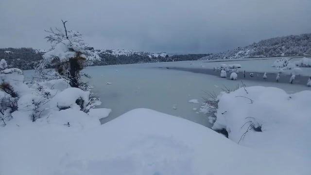 El hombre fue sorprendido por el temporal de nieve y estaba aislado sin comida hace varios días.