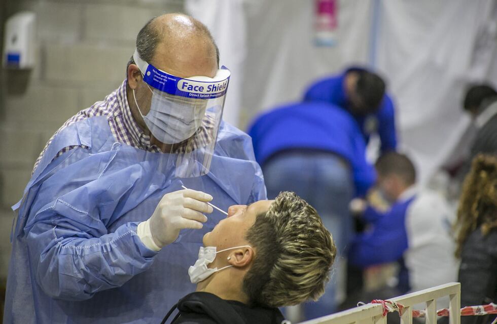 COVID-19: el 60% de los contagios de los argentinos está dado por la variante Delta