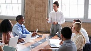 Los jóvenes entre 24 y 30 años abandonan sus empleos si no encuentran ciertas características en la estructura de la empresa.