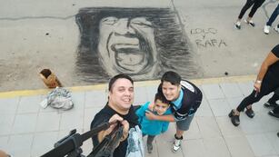El retrato de Lolo y Rafael en calle Fernando Fader.