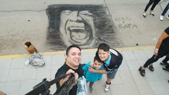 El retrato de Lolo y Rafael en calle Fernando Fader.