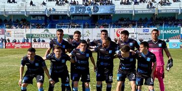 Estudiantes no pudo meter en Río Cuarto la tercera victoria consecutiva (La Voz).