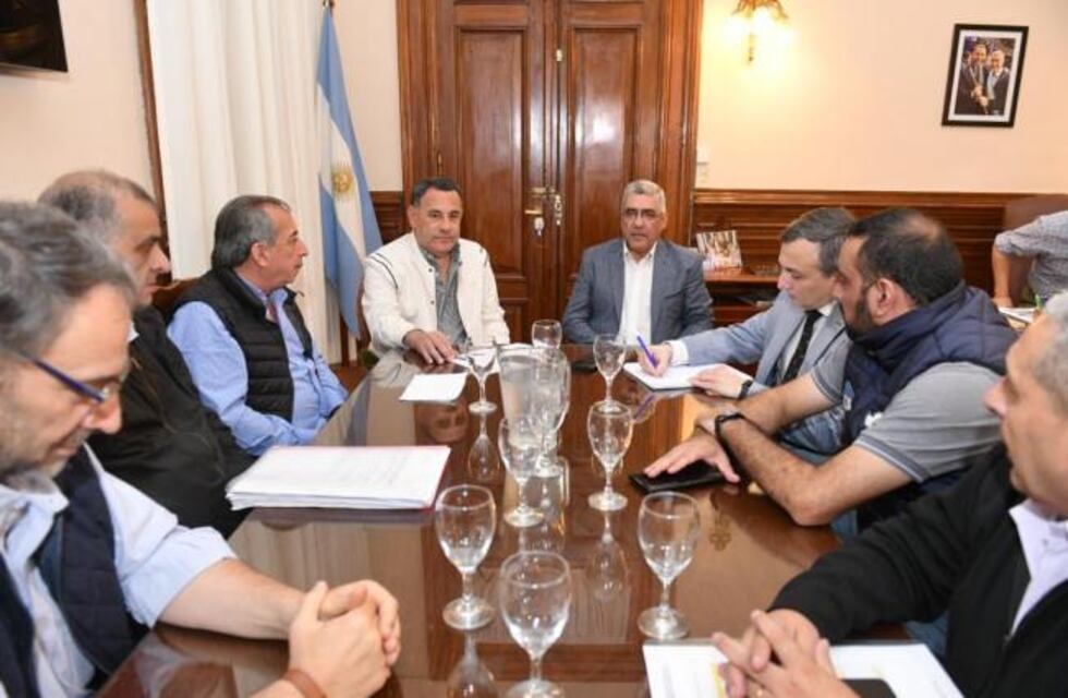 80mil pesos para los gremios de Vialidad, IPV, Experimental y SADOP