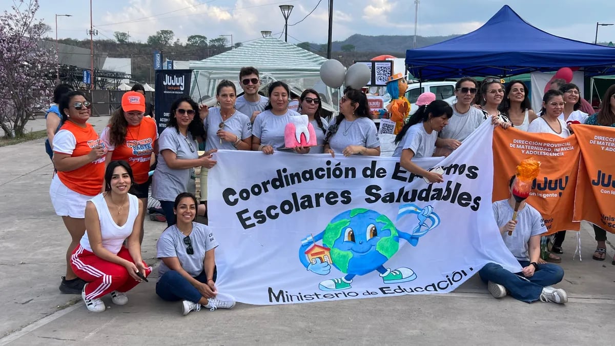 La Coordinación de Entornos Escolares Saludables de la Dirección de Acompañamiento Educativo Integral del Ministerio de Educación desarrolló el proyecto "Punto de Promoción y Contribución al Autocuidado y el Bienestar Integral", en el que participó Agua Potable de Jujuy SE.