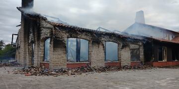 Embalse. El incendio del hotel comenzó en el área de la cocina. (Bomberos)