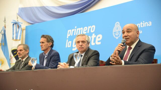 El presidente Fernández y Manzur inauguraron el nuevo edificio de la Facultad de Bioquímica