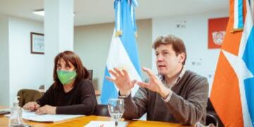 El Gobernador de la Provincia y la Presidenta del IPVyH participaron de un encuentro junto al Ministro Ferrasi