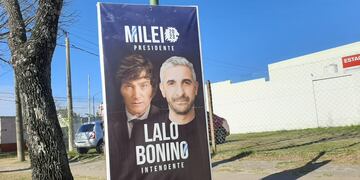 Siguen los carteles colocados en diferentes lugares de Rafaela