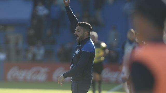 Javier Gandolfi sumó otra victoria a su buena cosecha como técnico de Talleres (Federico López Claro).