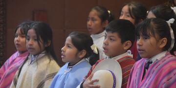En las escuelas de Jujuy, las nuevas generaciones toman la posta de la recordación del Éxodo jujeño de 1812.