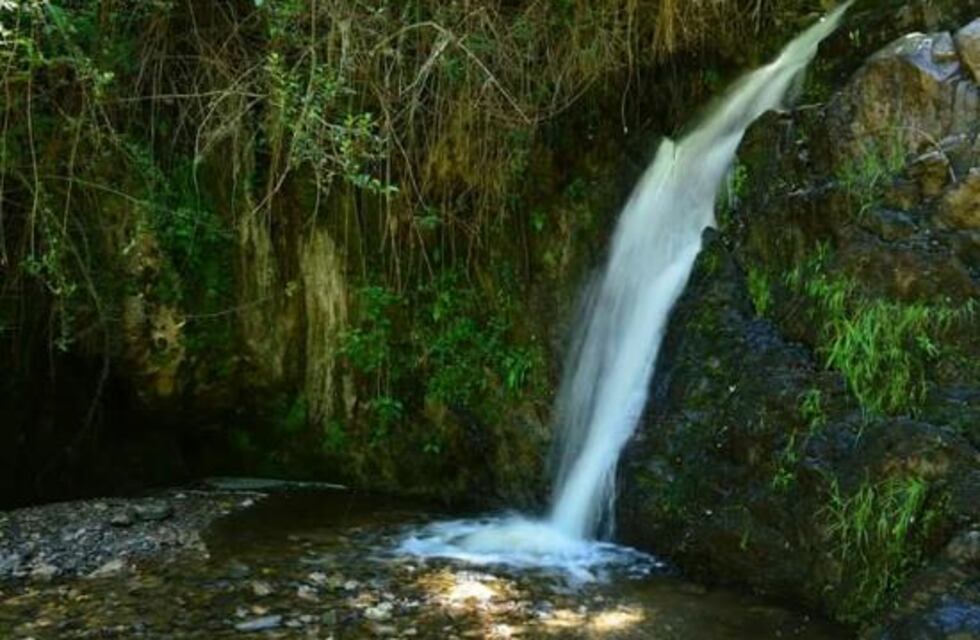 Cascada del Ángel, un lugar escondido en las sierras de Córdoba con piletones de agua cristalina