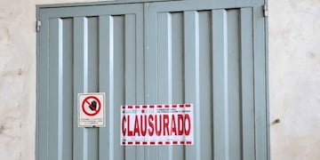 Múltiples procedimientos de control terminaron con la clausura de un depósito en Córdoba.