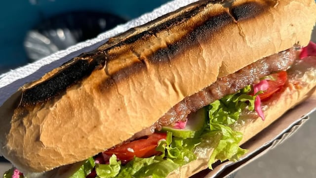 Qué mejor forma de celebrar el Día Mundial del Choripán que comerse uno de un carrito de Córdoba.