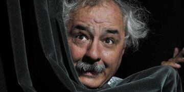 Viale planea quedarse más tiempo en Córdoba, con su espectáculo unipersonal.