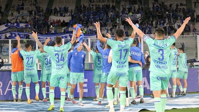 Godoy Cruz y el festejo enloquecido junto a los hinchas en el estadio Mario Alberto Kempes, en Córdoba luego de clasificar a la semifinales de la Copa Argentina.