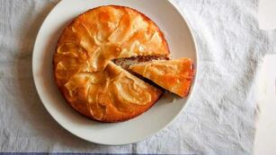 Una reversión de la torta invertida de manzana, el clásico de Wanda Nara