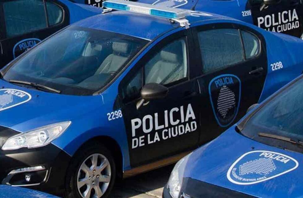 Mataron a un joven de cinco balazos en la puerta de su casa en Balvanera