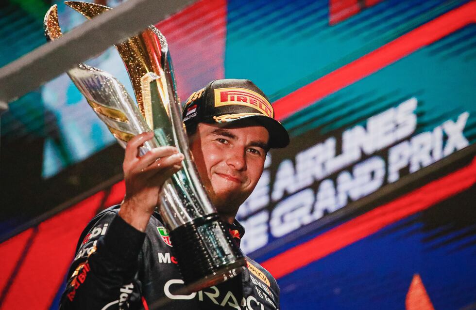 Checo Pérez, ganador en Singapur: “dos carreras sin podios y algunos quieren echarte”