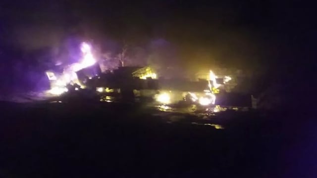 Simbolar. El cuerpo del hombre fue encontrado dentro del camión. (Foto / FM Estación)