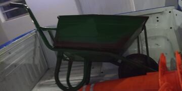 Robó un reproductor de DVD en una carretilla