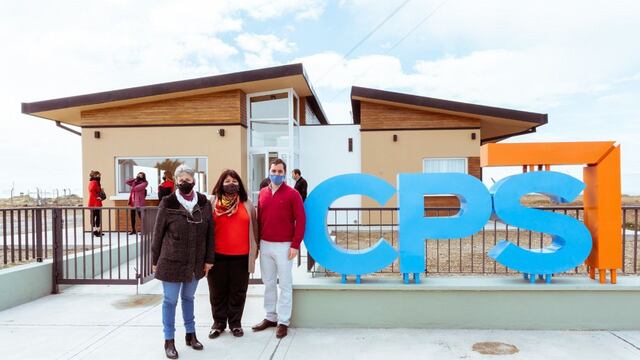 Autoridades de la Caja de previsión Social en RGA recibieron las llaves del nuevo edificio.