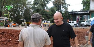 El Intendente de Puerto Iguazú supervisó las obras viales que se encuentran en ejecución.