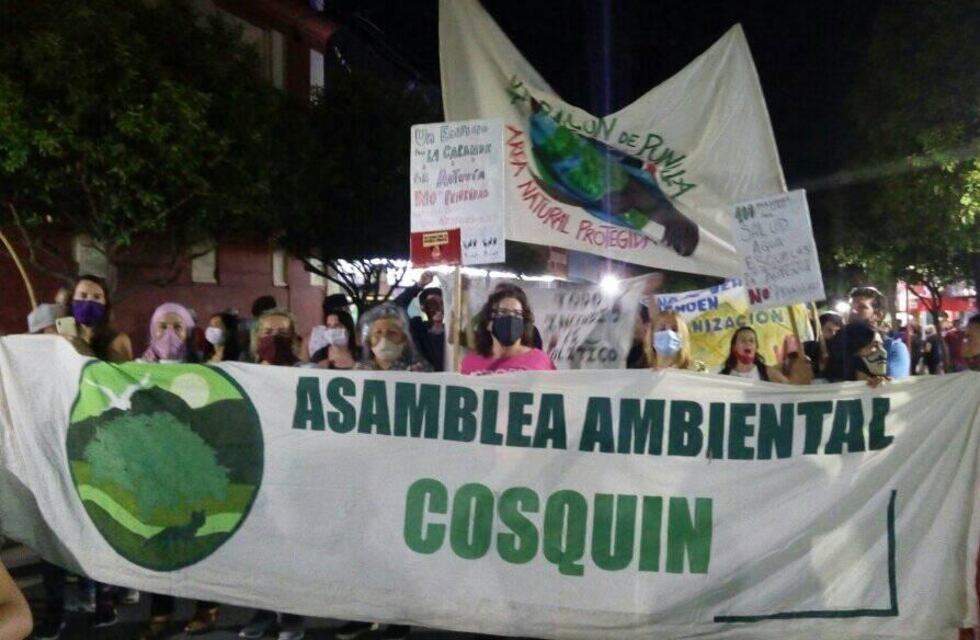 Ambientalistas, vecinos y organizaciones sociales de Cosquín, protestaron en contra de la autovía de Punilla