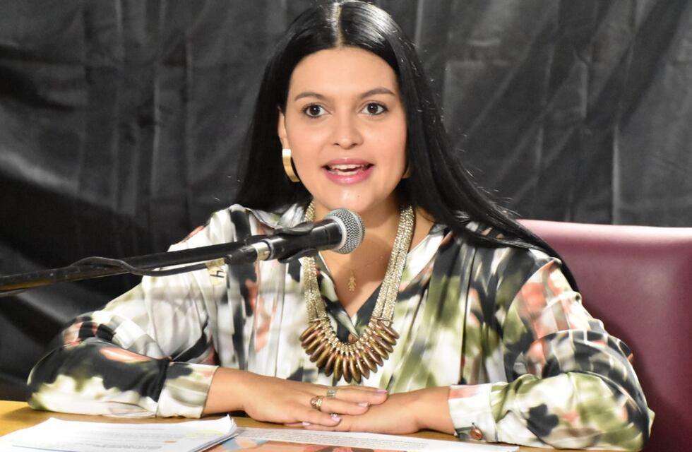 Flor Destéfanis le pidió al gobernador Suarez que visite Santa Rosa