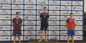 Benjamín Ghione natación Unión de Santa Fe