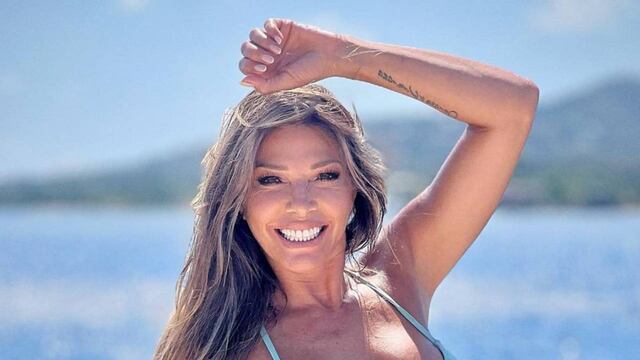 Catherine Fulop, a los 58 años, encandiló con un vestido con escote de encaje: “Para verme fea, ven a mi casa”