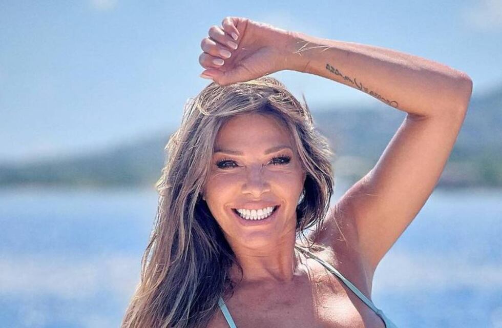 Catherine Fulop, a los 58, encandiló con un vestido con escote de encaje: “Para verme fea, ven a mi casa”