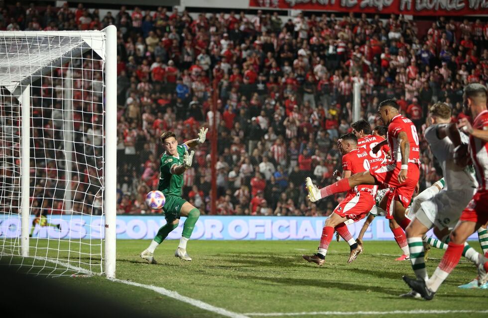 Video: El gol agónico de Joaquín Varela en el último minuto para que Instituto le empate a Banfield
