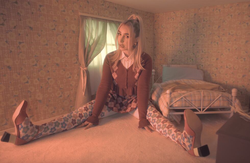 Mechi Pieretti estrena “Superheroina”, su nuevo single sobre el empoderamiento de la mujer