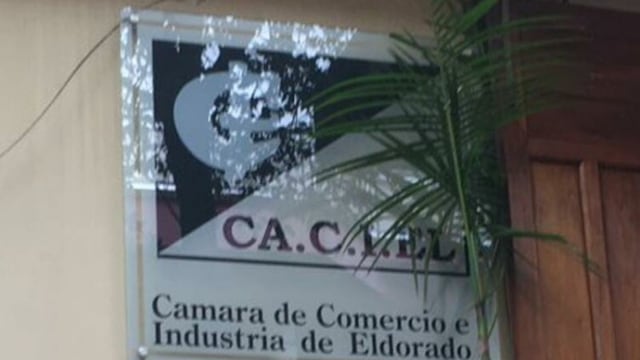 Eldorado: entrega de certificados en Marketing Digital y Ventas.