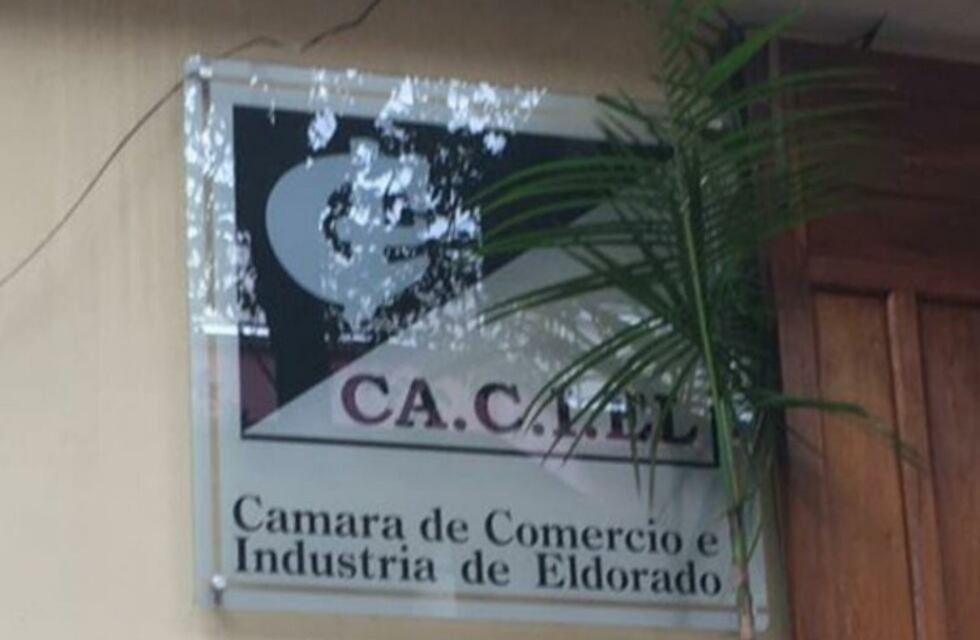 Eldorado: entrega de certificados en Marketing Digital y Ventas