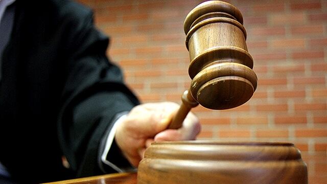 Una madre reclama que la Justicia le exije a su hija a vivir con su padre a pesar de haber sido violento con ella
