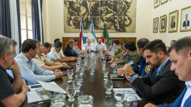 Reunión del Comité Operativo de Emergencia en Concordia con presencia del gobernador.