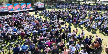 Reunión de "Hacemos Santa Fe" en el Sindicato de Confiteros