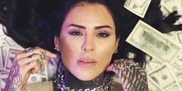 Cande Tinelli posó y enamoró a sus fans con un conjunto en blanco y negro