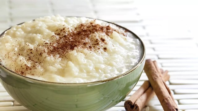 Sabor que resiste al tiempo: receta de arroz con leche de la abuela.