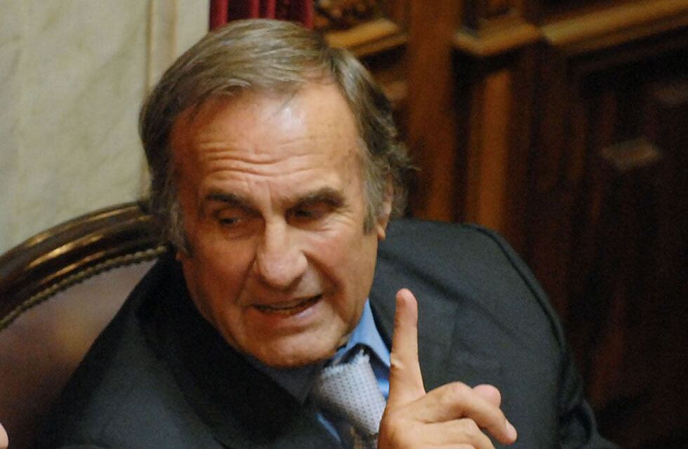 Alberto Fernández y Cristina Kirchner despidieron a Carlos Reutemann en Twitter