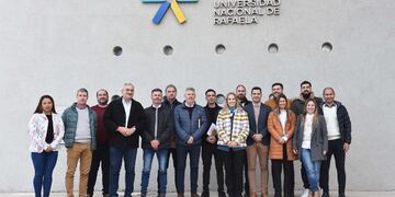 Calvo junto a presidentes comunales en la UNRaf