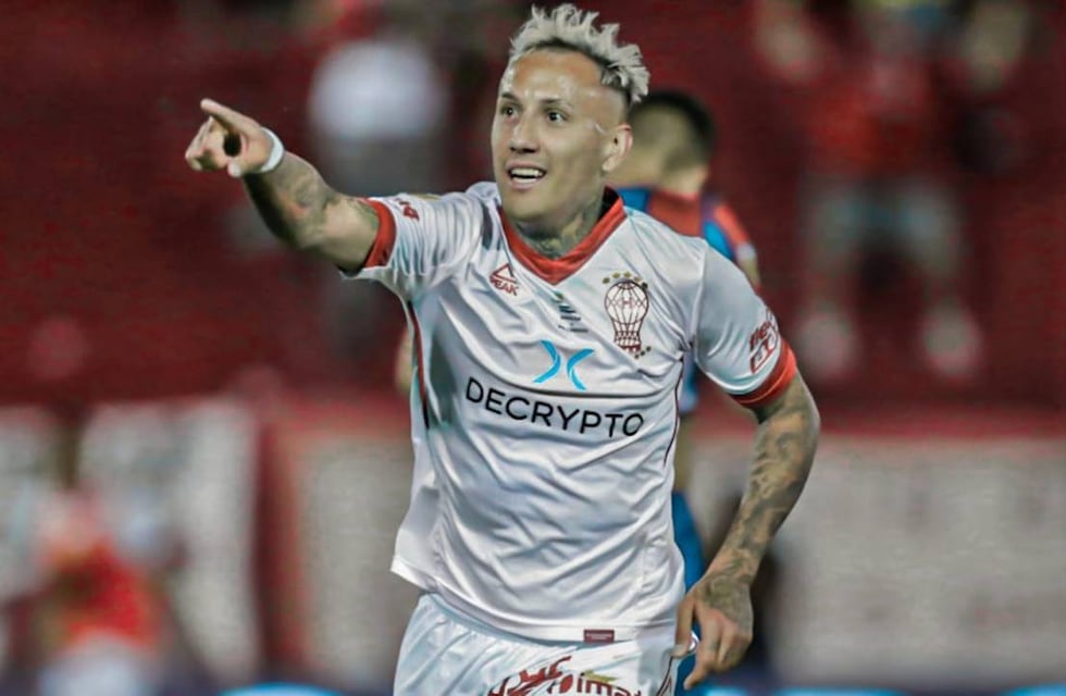 El delantero Jhonatan Candia es nuevo refuerzo de Rosario Central