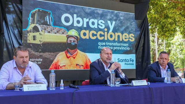 Omar Perotti encabezó la licitación de la repavimentación de la ruta 70 entre Presidente Roca y Vila
