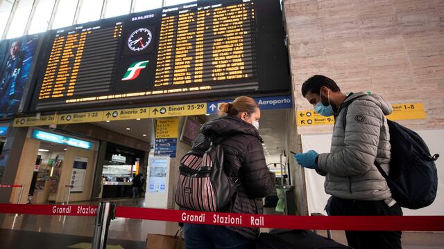 Francia exigirá testeos negativos de coronavirus a viajeros externos a la UE desde el lunes