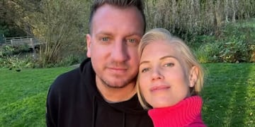 Maxi López junto con su pareja, Daniela Christiansson.