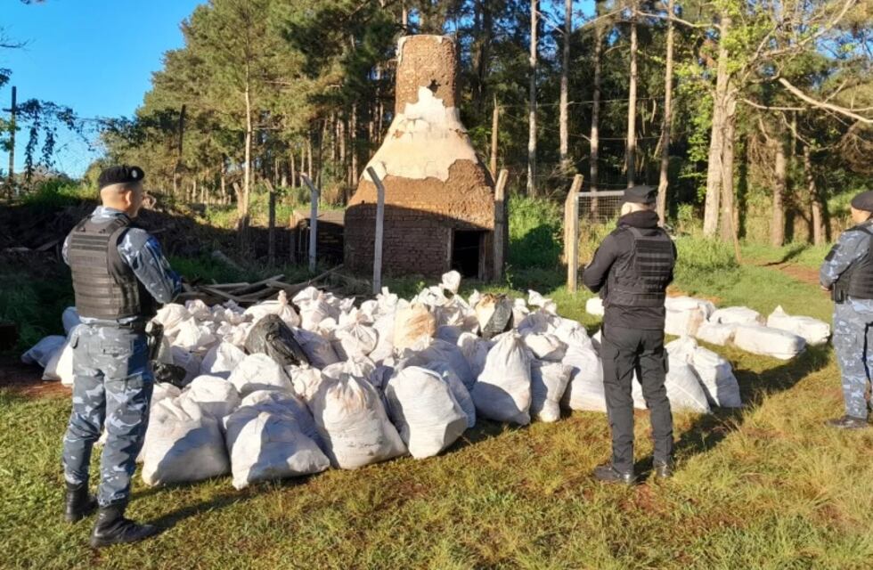 Eldorado: incineran marihuana de contrabando